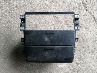 bontott KIA SORENTO Első Hamutartó