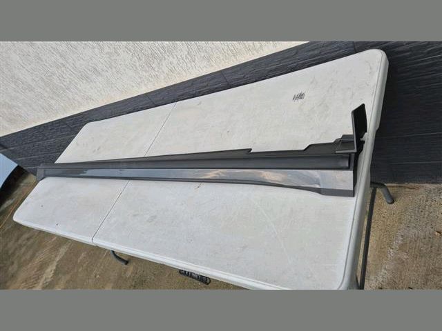 bontott KIA SORENTO Első Küszöb Díszléc