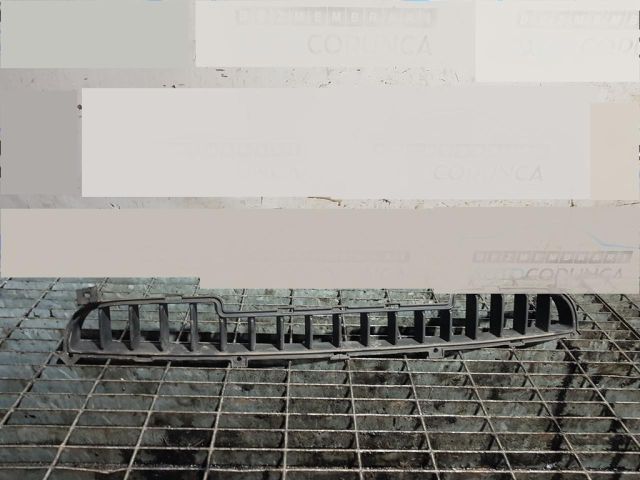 bontott KIA SORENTO Első Lökhárító Díszléc