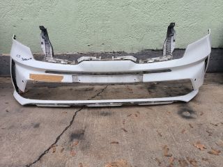 bontott KIA SORENTO Első Lökhárító (Részeivel)