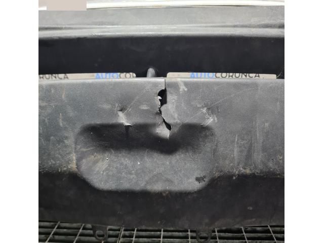 bontott KIA SORENTO Első Lökhárító (Üresen)