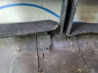 bontott KIA SORENTO Első Lökhárító (Üresen)