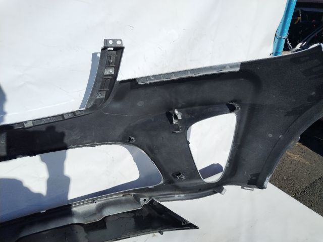 bontott KIA SORENTO Első Lökhárító (Üresen)