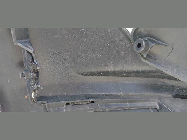 bontott KIA SORENTO Első Lökhárító (Üresen)