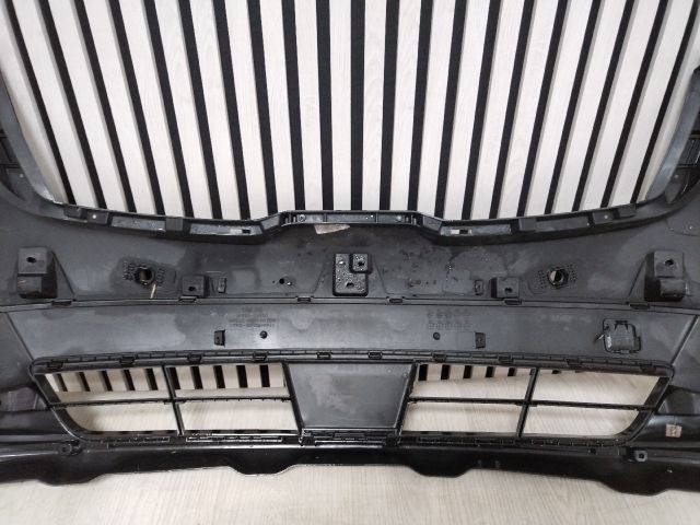 bontott KIA SORENTO Első Lökhárító (Üresen)