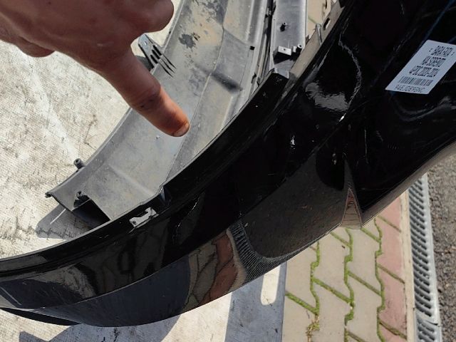 bontott KIA SORENTO Első Lökhárító (Üresen)