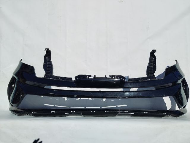 bontott KIA SORENTO Első Lökhárító (Üresen)