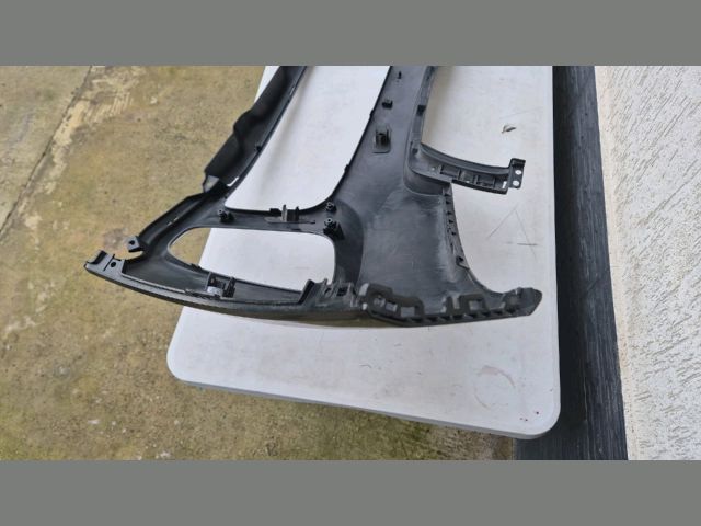 bontott KIA SORENTO Első Lökhárító (Üresen)