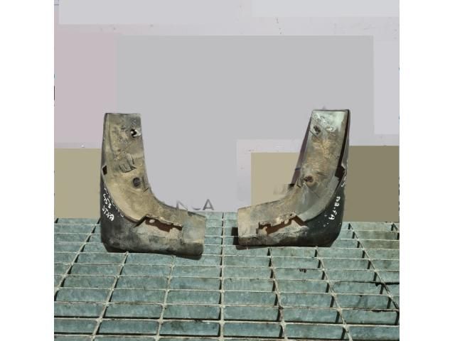 bontott KIA SORENTO Első Sárvédő Gumi Pár