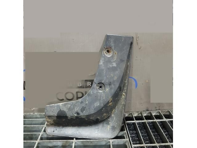 bontott KIA SORENTO Első Sárvédő Gumi Pár