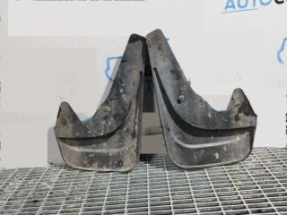 bontott KIA SORENTO Első Sárvédő Gumi Pár