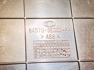 bontott KIA SORENTO Első Tároló Rekesz