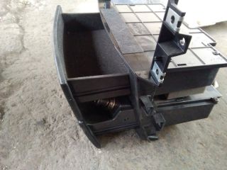 bontott KIA SORENTO Első Tároló Rekesz