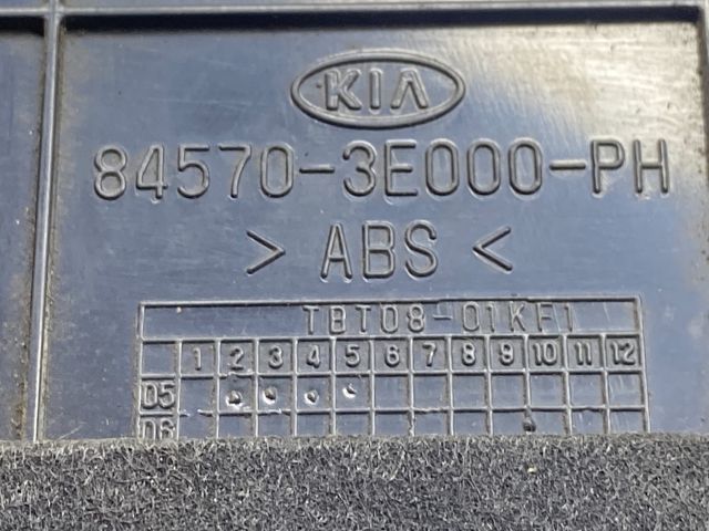 bontott KIA SORENTO Első Tároló Rekesz