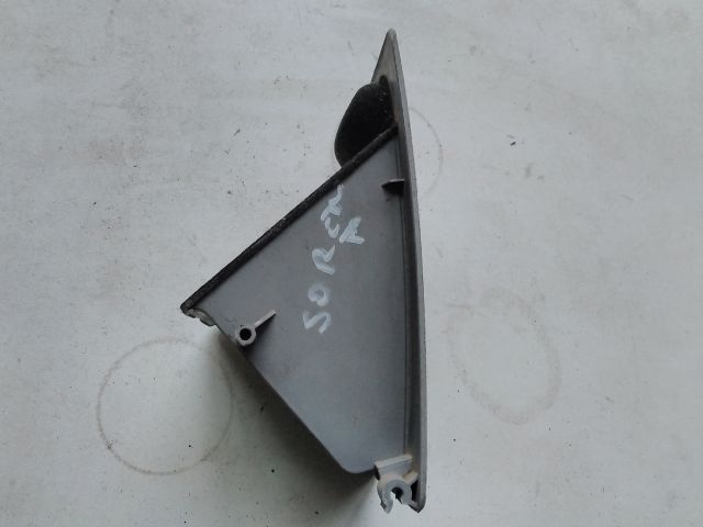 bontott KIA SORENTO Első Tároló Rekesz