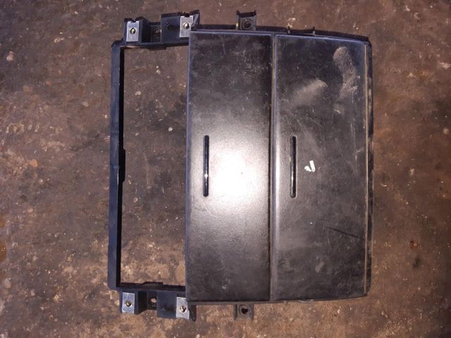 bontott KIA SORENTO Első Tároló Rekesz