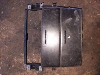 bontott KIA SORENTO Első Tároló Rekesz