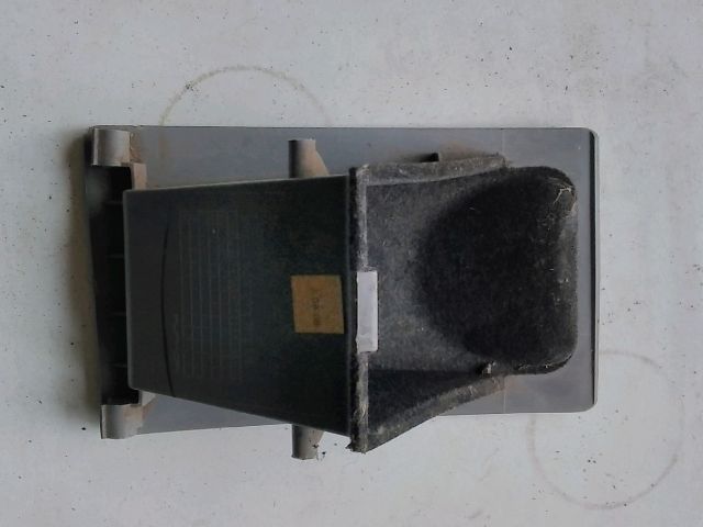 bontott KIA SORENTO Első Tároló Rekesz