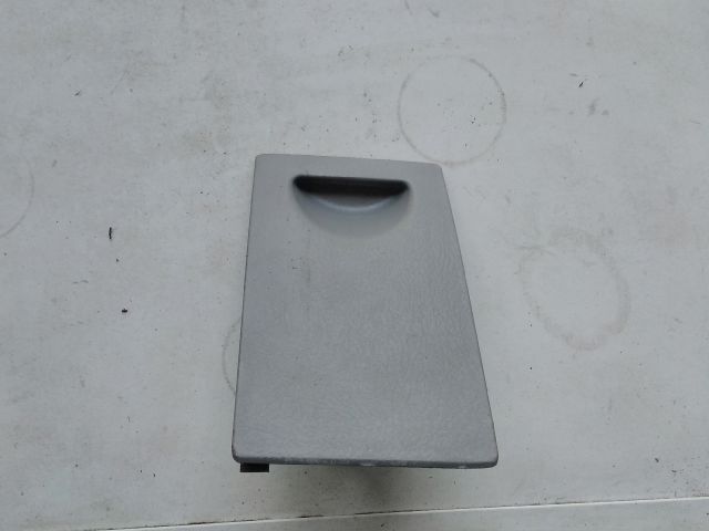 bontott KIA SORENTO Első Tároló Rekesz