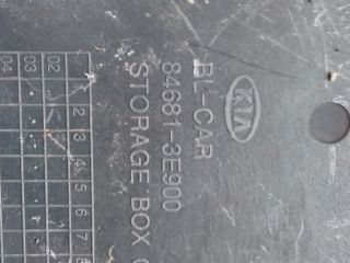 bontott KIA SORENTO Első Tároló Rekesz