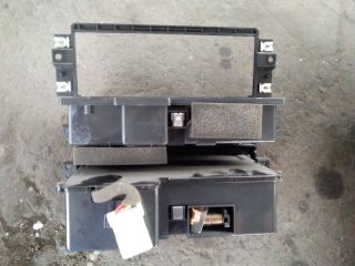 bontott KIA SORENTO Első Tároló Rekesz