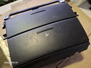 bontott KIA SORENTO Első Tároló Rekesz