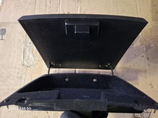 bontott KIA SORENTO Első Tároló Rekesz