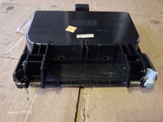 bontott KIA SORENTO Első Tároló Rekesz