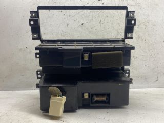 bontott KIA SORENTO Első Tároló Rekesz