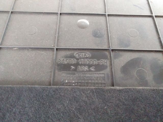 bontott KIA SORENTO Első Tároló Rekesz