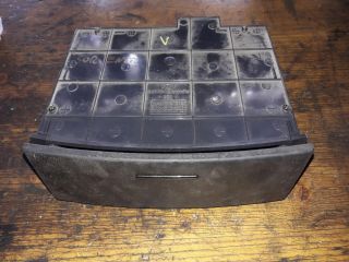 bontott KIA SORENTO Első Tároló Rekesz