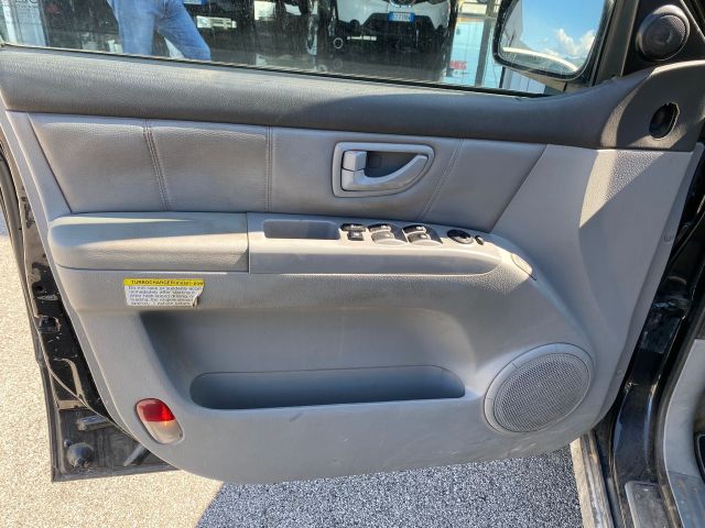 bontott KIA SORENTO Első Tároló Rekesz