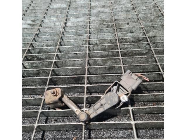 bontott KIA SORENTO Első Xenon Szintszabályzó Jeladó