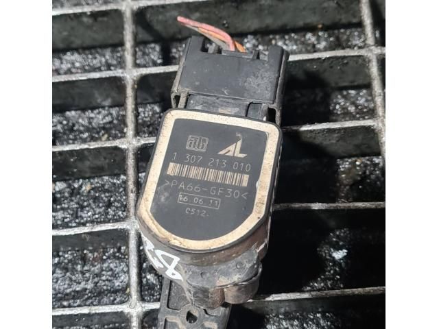 bontott KIA SORENTO Első Xenon Szintszabályzó Jeladó