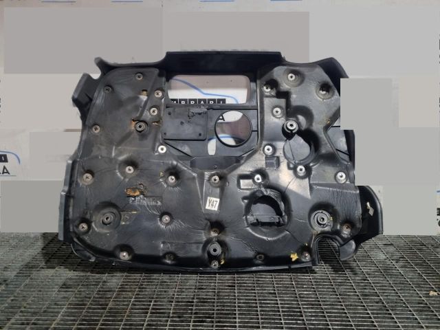 bontott KIA SORENTO Felső Hűtőburkolat