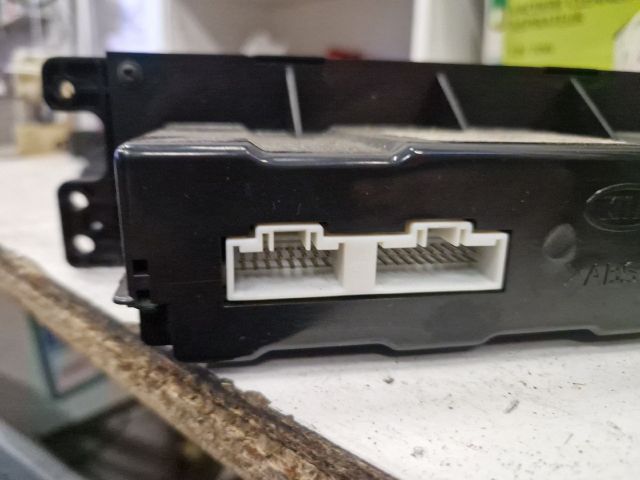 bontott KIA SORENTO Fűtéskapcsoló (digit klímás)