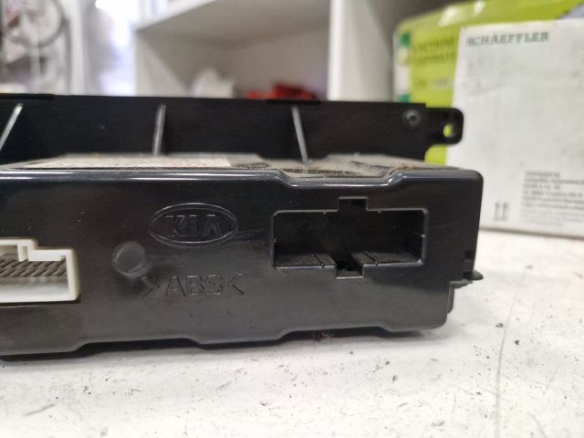 bontott KIA SORENTO Fűtéskapcsoló (digit klímás)