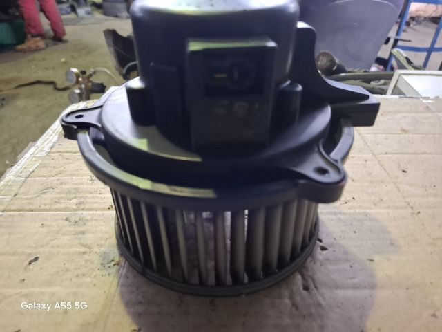 bontott KIA SORENTO Fűtőmotor (Klímás)