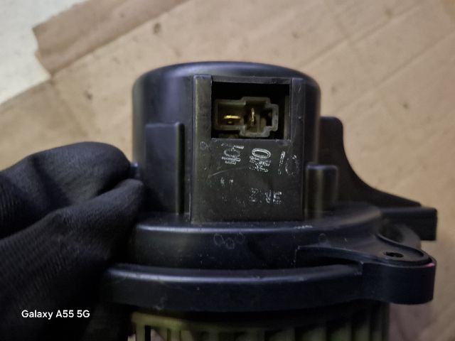 bontott KIA SORENTO Fűtőmotor (Klímás)