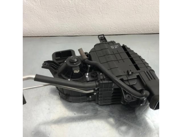 bontott KIA SORENTO Fűtőmotor (Klímás)