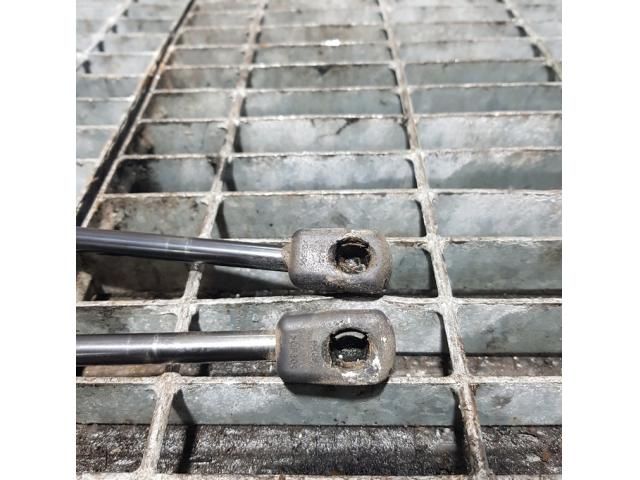 bontott KIA SORENTO Gázrugós Kitámasztó Teleszkóp Csomagtérajtó (Pozíciófüggetlen)