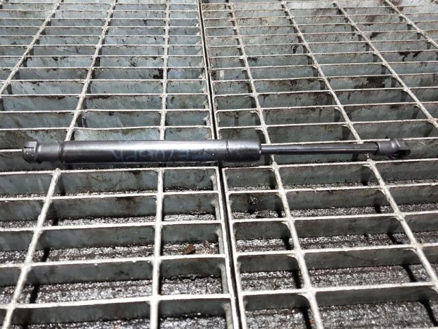 bontott KIA SORENTO Gázrugós Kitámasztó Teleszkóp Csomagtérajtó (Pozíciófüggetlen)