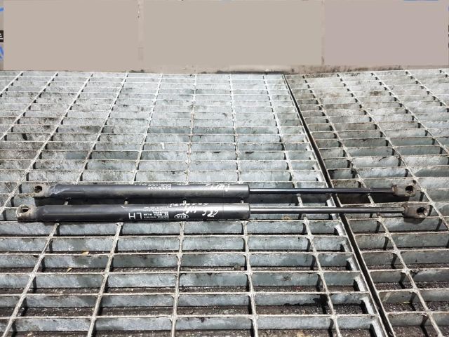 bontott KIA SORENTO Gázrugós Kitámasztó Teleszkóp Csomagtérajtó (Pozíciófüggetlen)