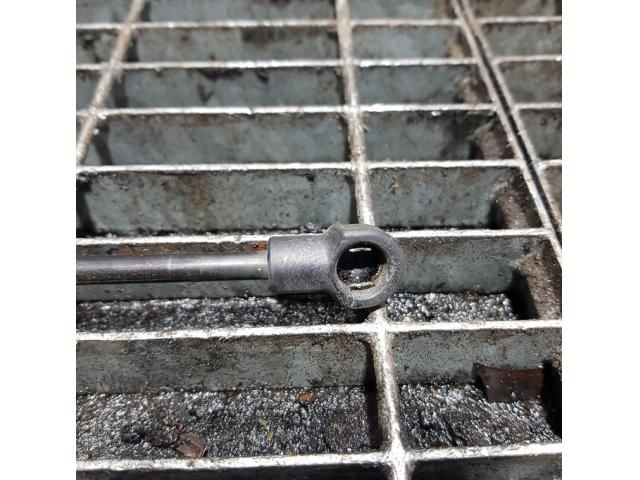 bontott KIA SORENTO Gázrugós Kitámasztó Teleszkóp Csomagtérajtó (Pozíciófüggetlen)