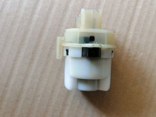 bontott KIA SORENTO Gyújtáskapcsoló Zárbetét