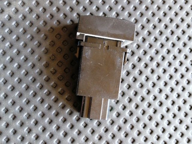 bontott KIA SORENTO Hátsó Ablaktörlő Kapcsoló