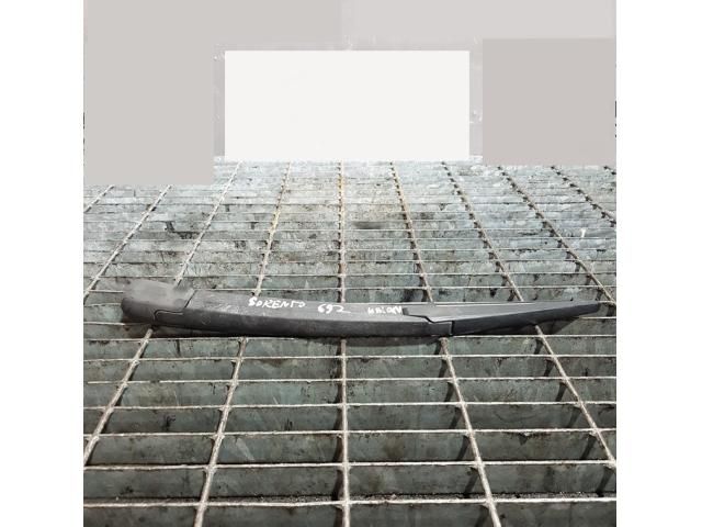 bontott KIA SORENTO Hátsó Ablaktörlő Kar