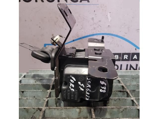 bontott KIA SORENTO Hátsó középső Biztonsági Öv