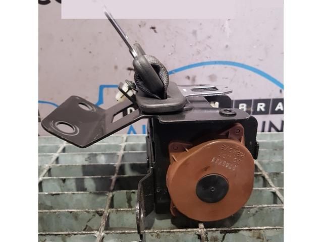 bontott KIA SORENTO Hátsó középső Biztonsági Öv