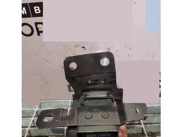 bontott KIA SORENTO Hátsó középső Biztonsági Öv